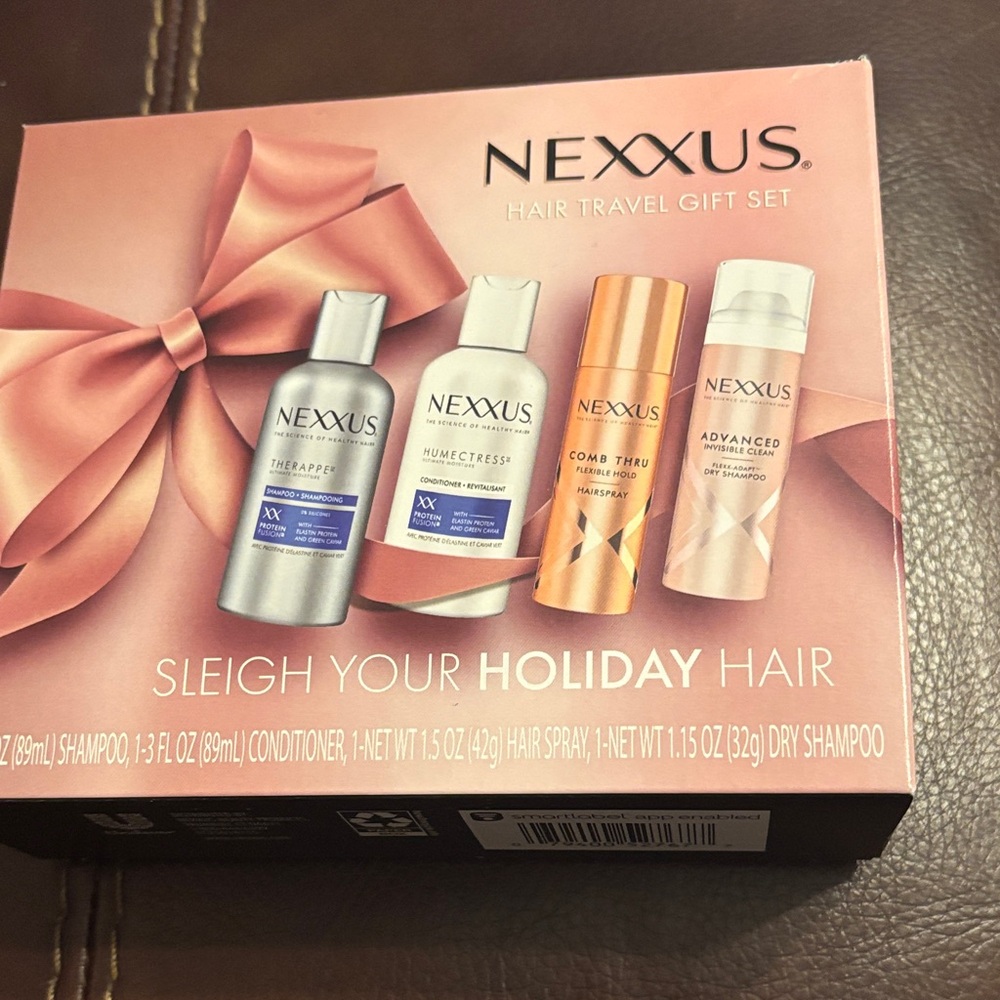 Nexxus Hair Travel Gift Set - Pink. New unopened
